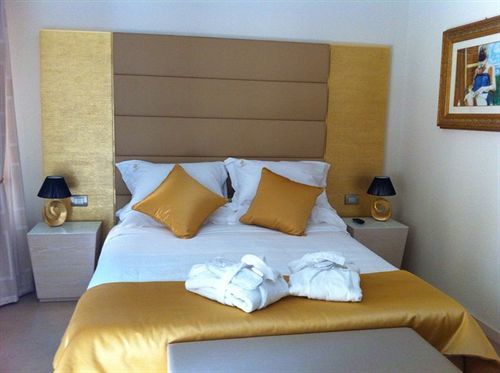 Augustana House 2*